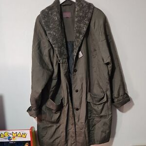 Sempre Piu Dark Green Jacket with Subtle Texture